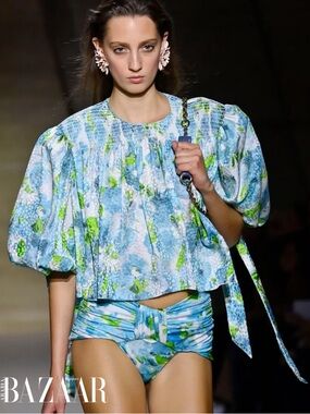 Chloe Blue Green Floral Long-Sleeve Crop Top